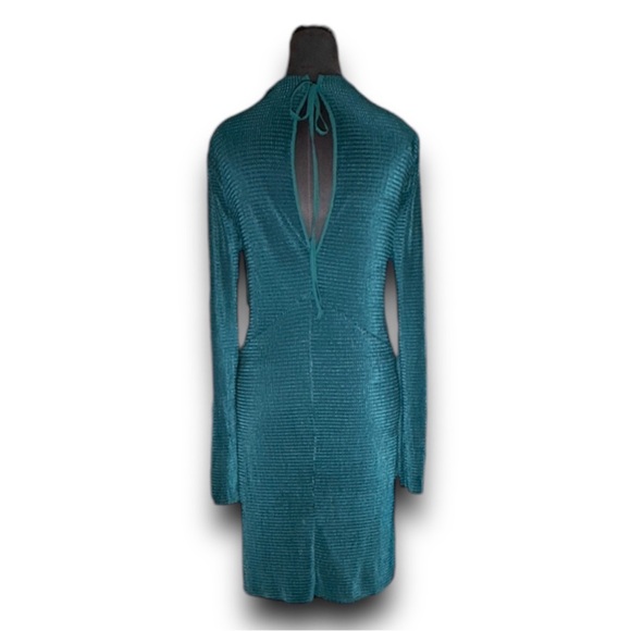 Zara Tunic Dress in Emerald Green - Picture 3 of 12